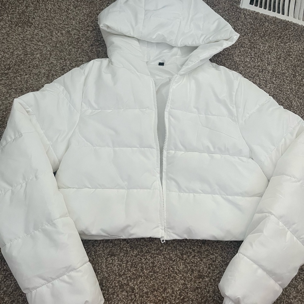 Cropped Hooded Puffer Jacket